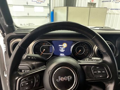 Used 2021 Jeep Wrangler Unlimited Sport AWD/4WD image 18