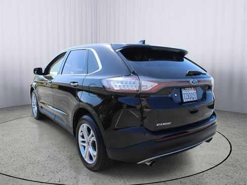 Used 2017 Ford Edge Titanium image 5