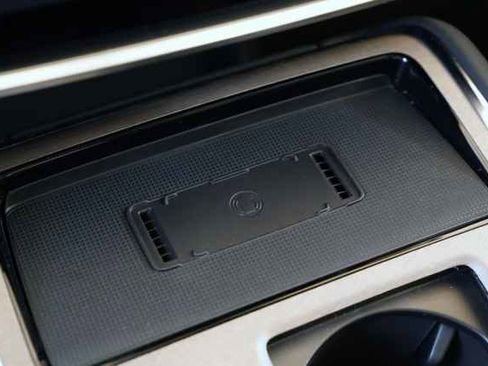 New 2025 Volvo EX90 Plus image 25