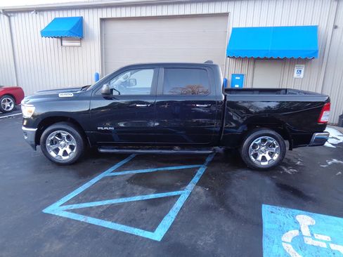 Used 2019 RAM 1500 Big Horn AWD/4WD image 3
