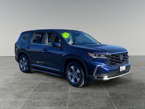 Used 2025 Honda Pilot EX-L image 7