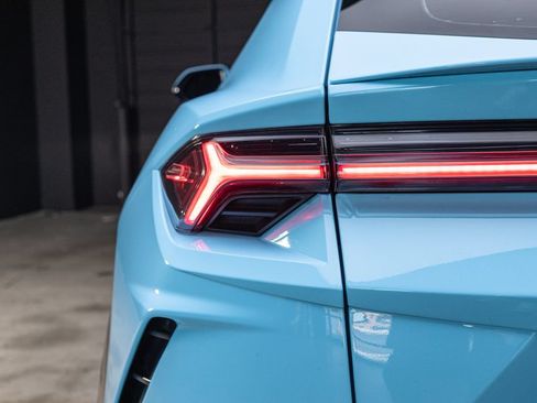 Used 2021 Lamborghini Urus AWD/4WD image 10