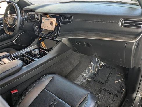 Used 2024 Jeep Wagoneer Series II w/ Flexible Seating Group image 23