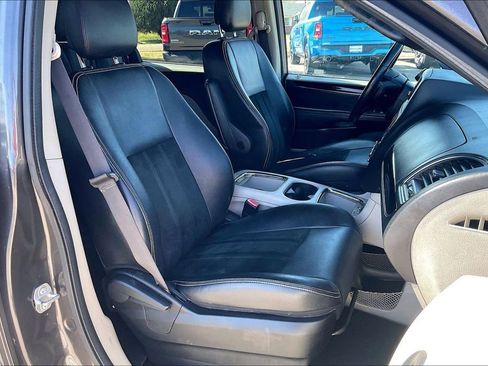 Used 2017 Dodge Grand Caravan SXT FWD image 7