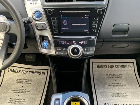 Used 2016 Toyota Prius V Five image 15