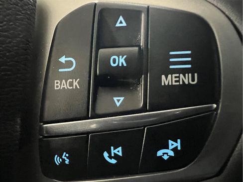 Used 2025 Ford Explorer Active AWD/4WD image 21