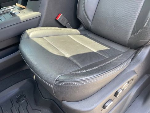 Used 2025 GMC Sierra 2500 Denali w/ Technology Package AWD/4WD image 23