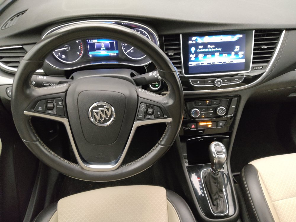 Used 2020 Buick Encore Preferred AWD/4WD image 22