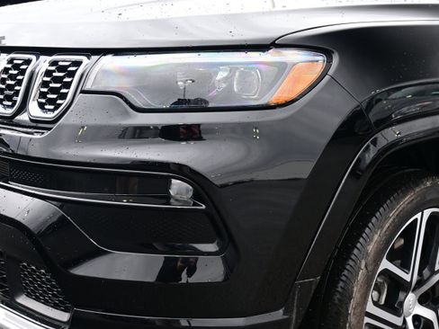 Used 2024 Jeep Compass Limited w/ Elite Group image 12