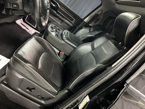 Used 2024 RAM 2500 Laramie AWD/4WD image 12
