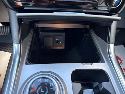 Used 2022 Ford Explorer Limited image 42