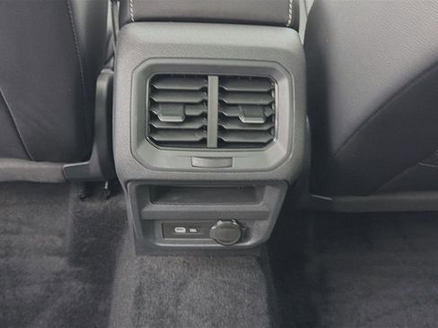 Used 2024 Volkswagen Tiguan SE R-Line AWD/4WD image 25