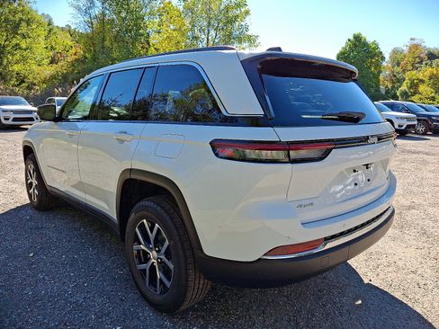 New 2025 Jeep Grand Cherokee Limited w/ Trailer Tow Package image 3