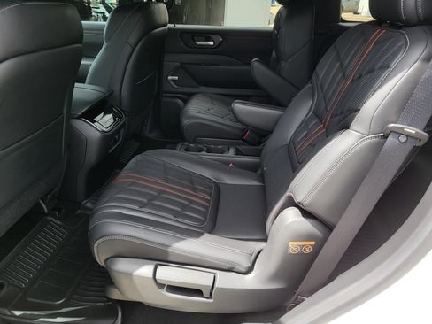 New 2026 Nissan Armada PRO-4X w/ Captain's Chari Seat Package AWD/4WD image 15