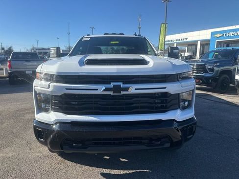 New 2026 Chevrolet Silverado 2500 Custom w/ Custom Value Package AWD/4WD image 9