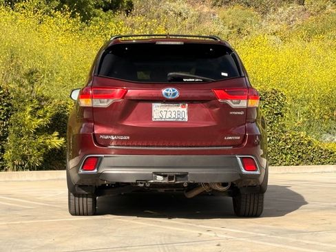 Used 2019 Toyota Highlander Limited Platinum image 12