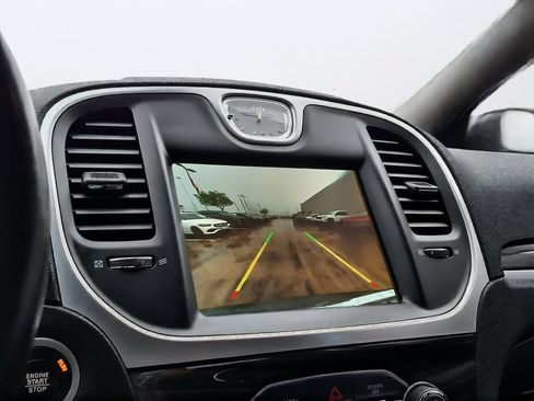 Used 2019 Chrysler 300 Touring w/ Sport Appearance Package RWD image 17