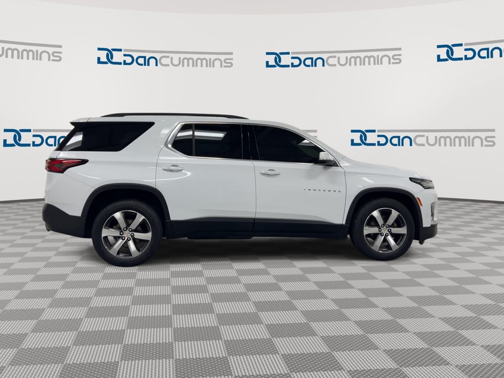Used 2023 Chevrolet Traverse LT w/ LT Premium Package AWD/4WD image 9