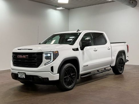 Used 2022 GMC Sierra 1500 Elevation AWD/4WD image 31
