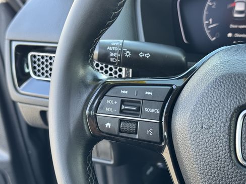 Used 2022 Honda Civic EX image 17