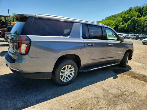 Used 2022 Chevrolet Suburban LT w/ Luxury Package AWD/4WD image 5