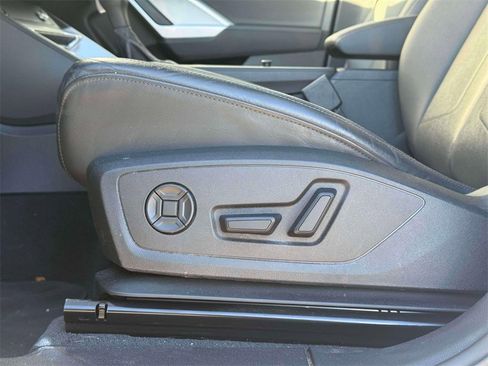 Used 2024 Audi Q3 2.0T Premium image 8