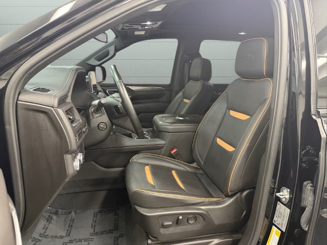 Used 2024 GMC Yukon XL AT4 w/ Technology Package AWD/4WD image 12
