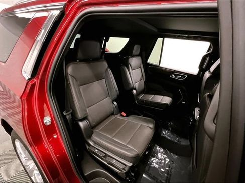 Used 2024 Chevrolet Tahoe High Country AWD/4WD image 26