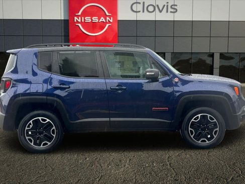 Used 2017 Jeep Renegade Trailhawk image 9