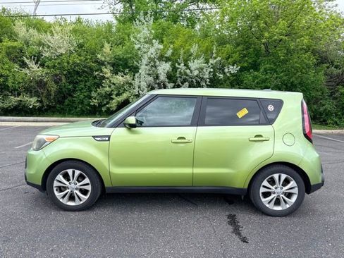 Used 2015 Kia Soul + FWD image 1