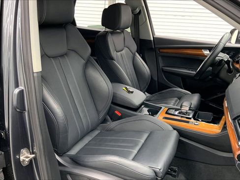 Certified 2023 Audi Q5 2.0T Premium Plus w/ Premium Plus Package image 6