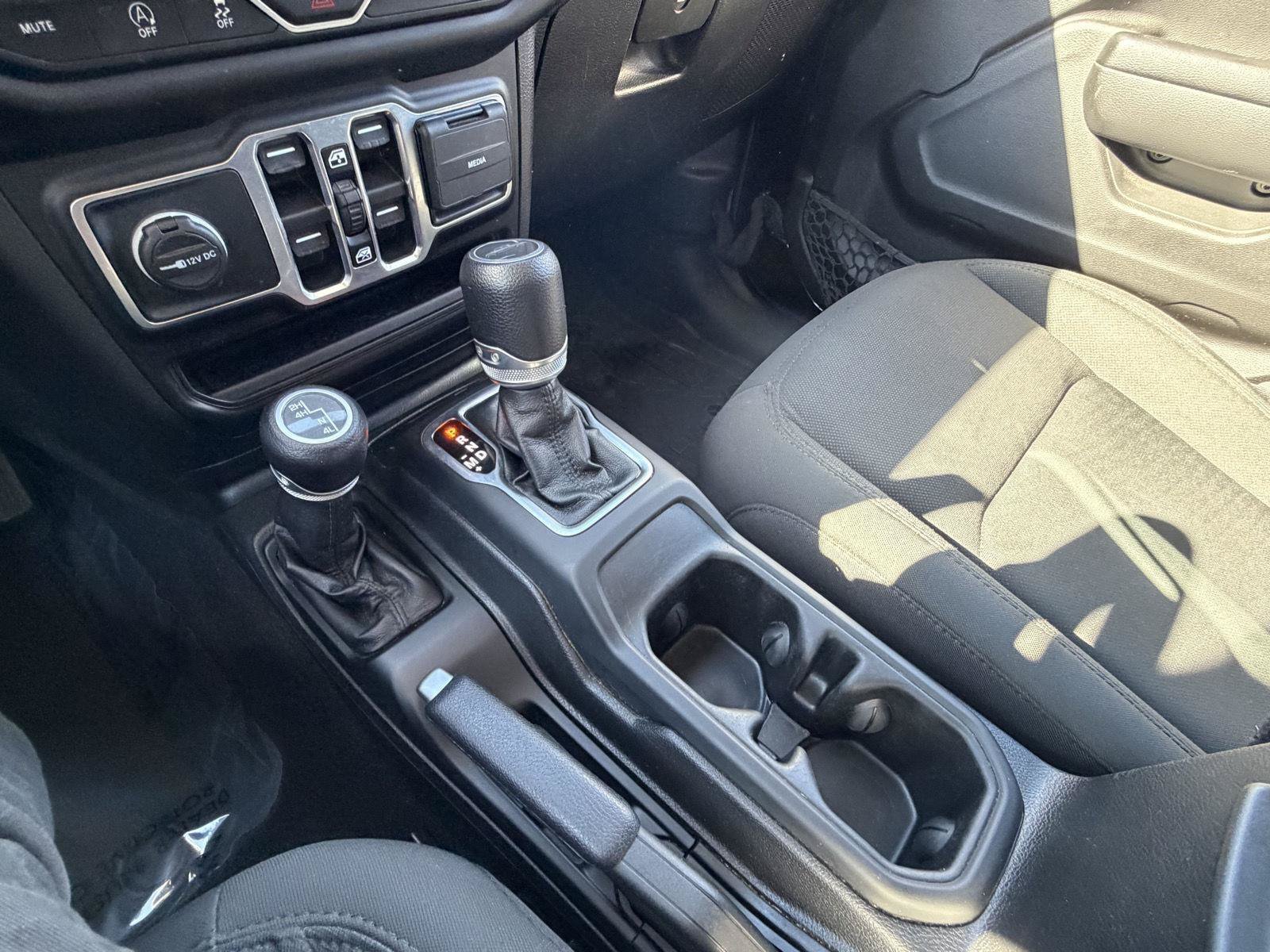 Used 2021 Jeep Gladiator Sport AWD/4WD image 21