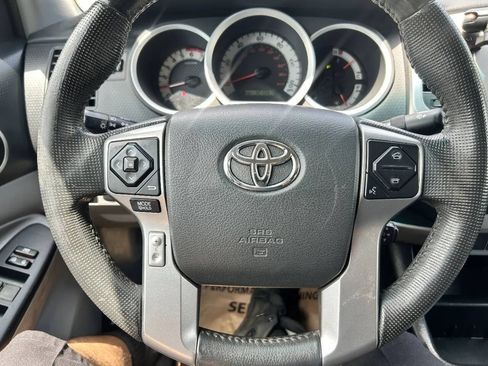 Used 2015 Toyota Tacoma PreRunner w/ SR5 Package RWD image 16