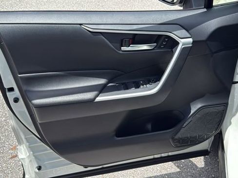 Certified 2021 Toyota RAV4 XLE Premium AWD/4WD image 18