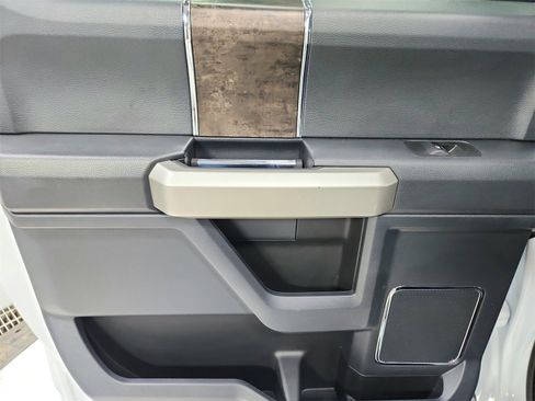 Used 2022 Ford F250 Lariat w/ Lariat Value Package image 43