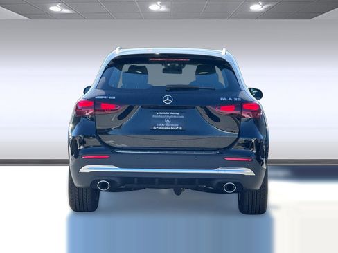New 2026 Mercedes-Benz GLA 35 AMG 4MATIC image 9