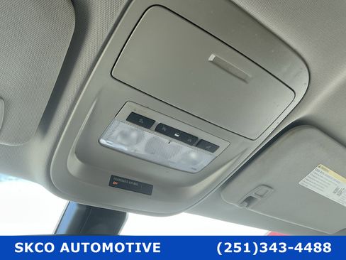 Used 2018 Chevrolet Colorado LT RWD image 26