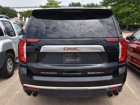 Used 2022 GMC Yukon XL Denali AWD/4WD image 6