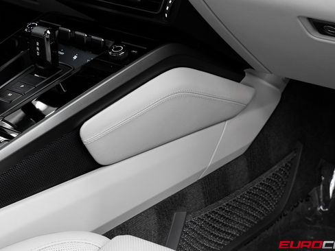 Used 2024 Porsche 911 Carrera 4S image 33