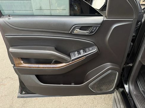Used 2015 Chevrolet Tahoe 4WD image 16