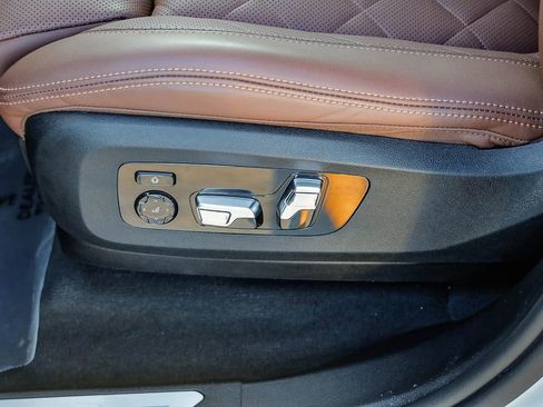 Used 2026 BMW X7 xDrive40i image 26