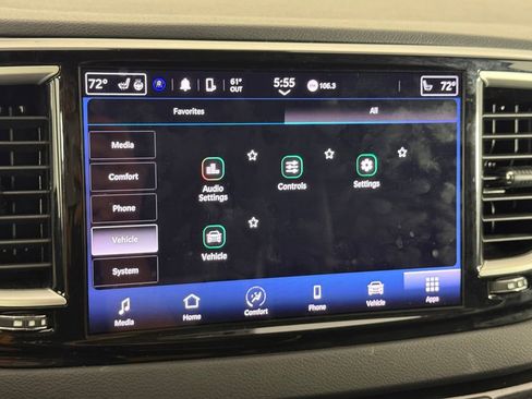 Used 2023 Chrysler Pacifica Touring-L FWD image 39