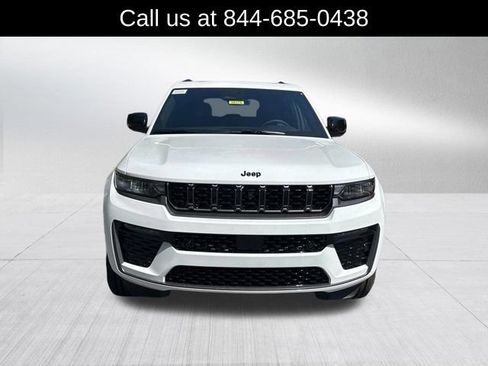 New 2026 Jeep Grand Cherokee Limited AWD/4WD image 2