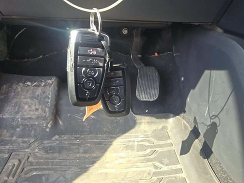 Used 2024 Ford F150 Lariat w/ FX4 Off-Road Package AWD/4WD image 10
