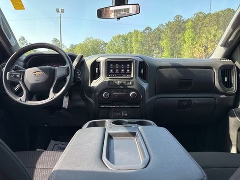 Used 2022 Chevrolet Silverado 1500 Custom image 9
