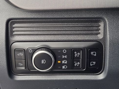 Certified 2025 Ford F250 Platinum AWD/4WD image 21