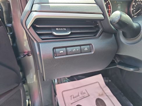 Used 2025 Nissan Altima 2.5 SV image 17