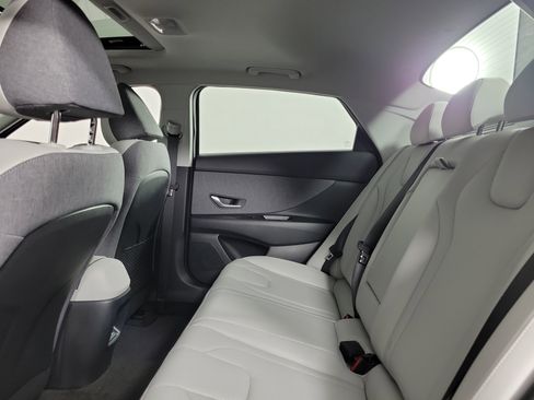 New 2025 Hyundai Elantra Limited image 29