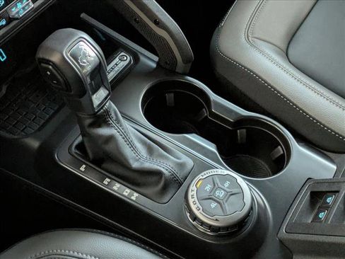 Used 2024 Ford Bronco Outer Banks image 12