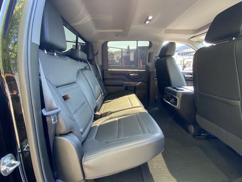 Used 2020 GMC Sierra 2500 Denali w/ Denali Ultimate Package AWD/4WD image 17